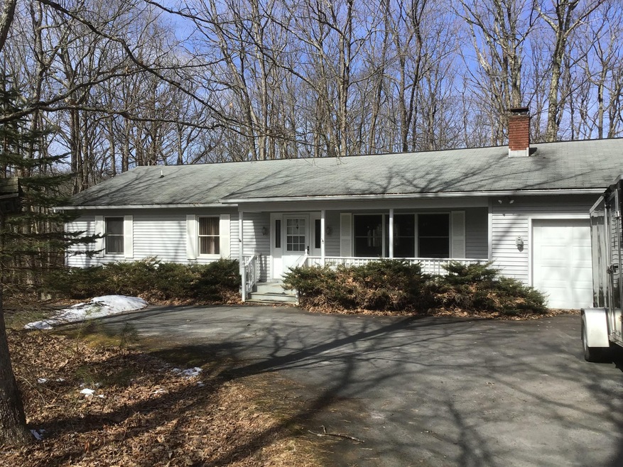 128 Hillcrest Dr, Hawley, PA 18428 - photo 1