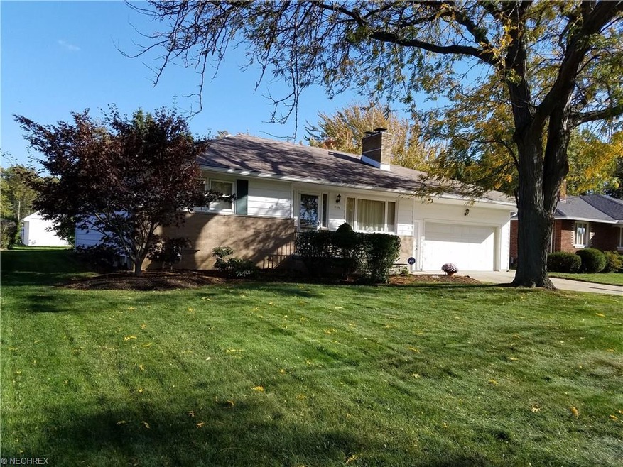Well maintained Ranch Located in a mature neighbor