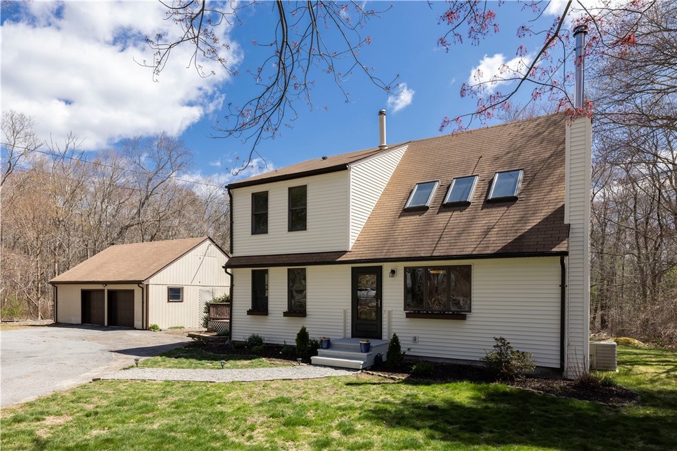 571 Weaver Hill Rd, West Greenwich, RI 02817 - photo 1