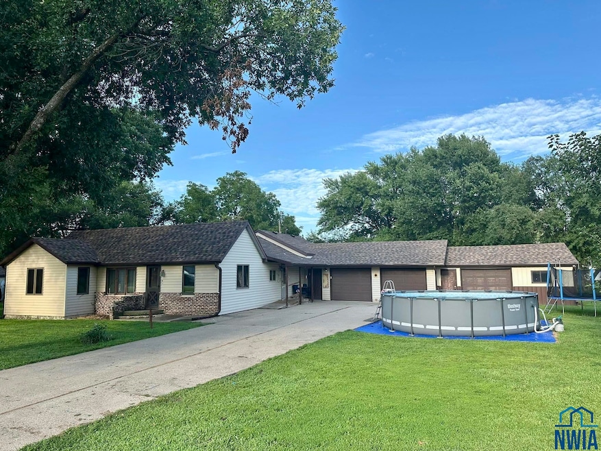 1313 4th St, Onawa, IA 51040 - photo 1