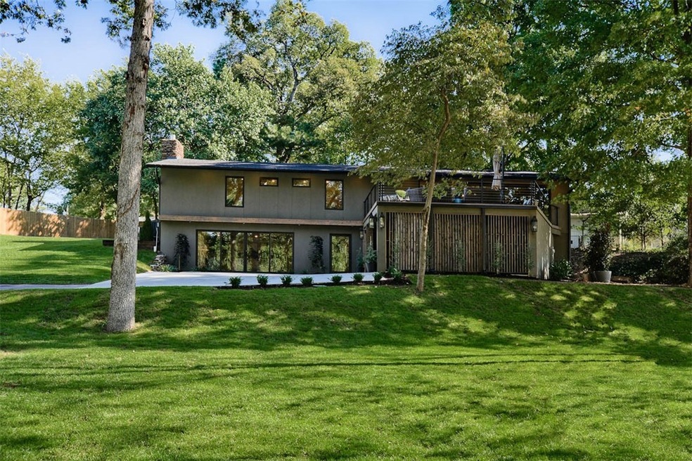 924 NW C St, Bentonville, AR 72712 - photo 1