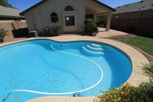 SPARKLING POOL!!!