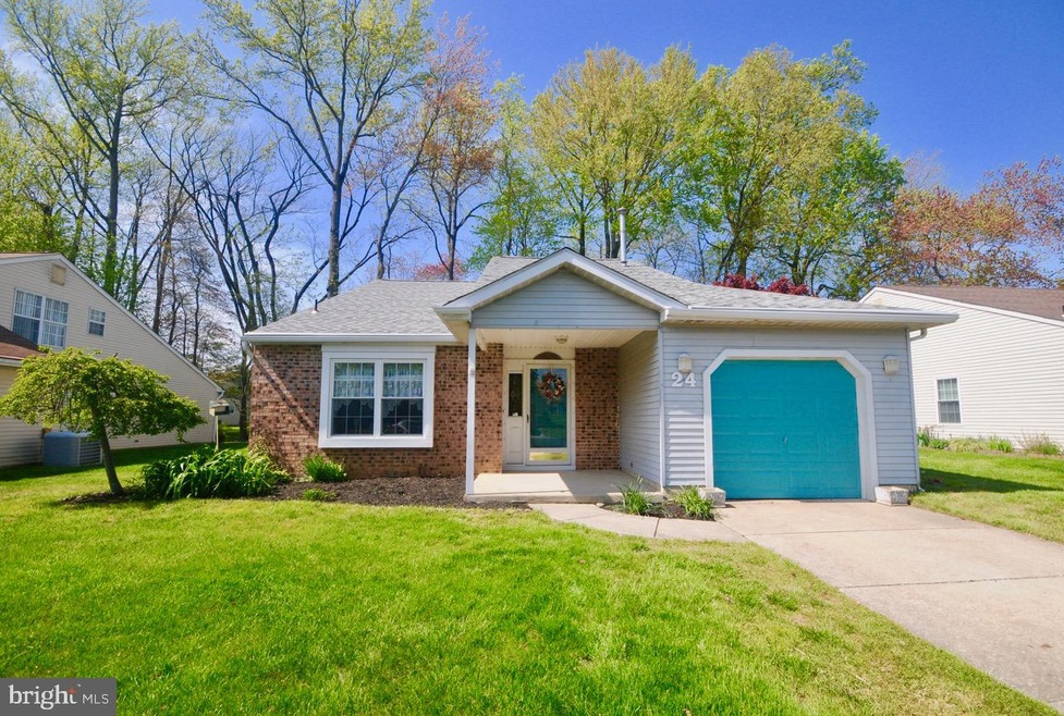 24 Kelly Dr, Woodbury, NJ 08096 - photo 1