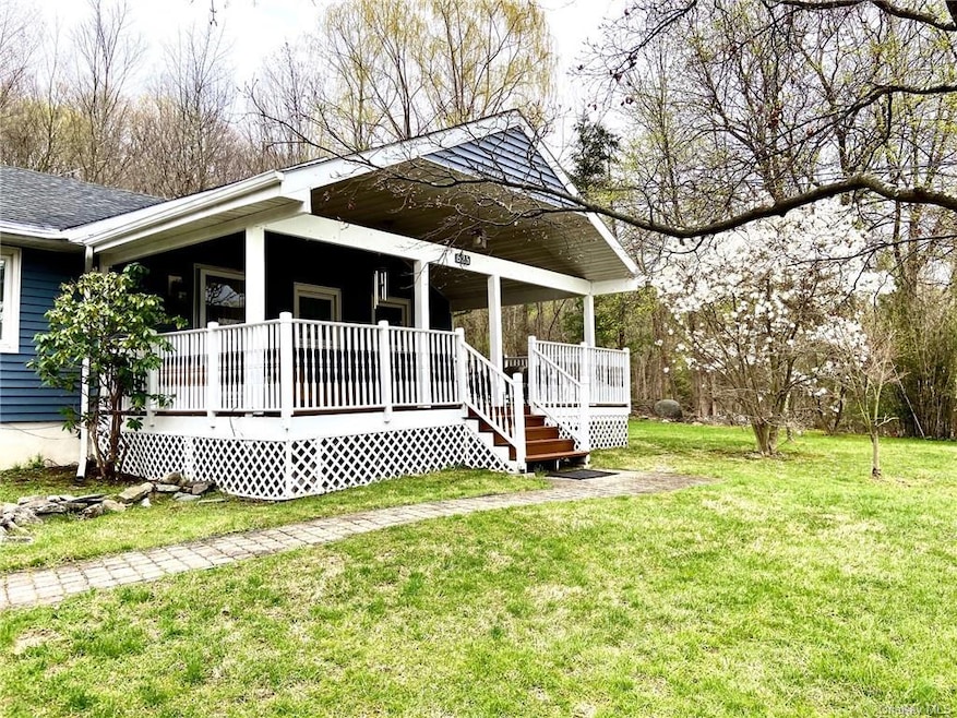 625 Saddle River Rd, Airmont, NY 10952 - photo 1