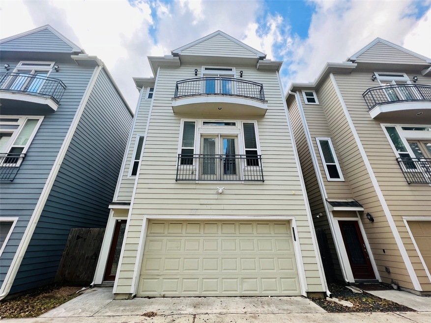 711 E 28th St unit C, Houston, TX 77009 - photo 1