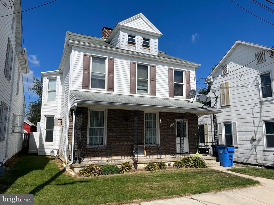 130 Lumber St, Littlestown, PA 17340 - photo 1
