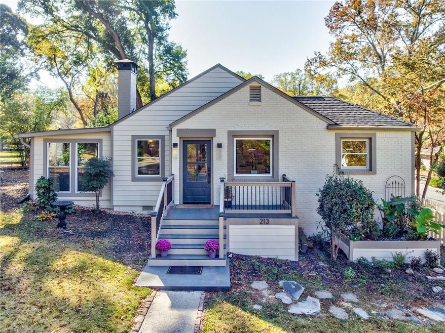 Welcome to 213 Maxwell Ave!