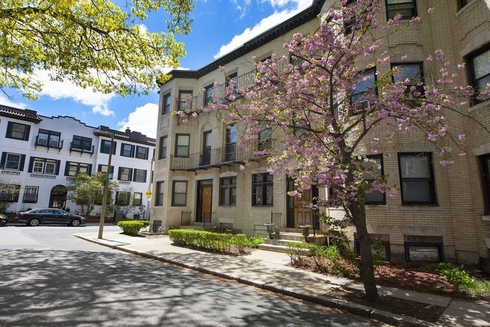 15 Keswick St unit 3, Boston, MA 02215 - photo 1