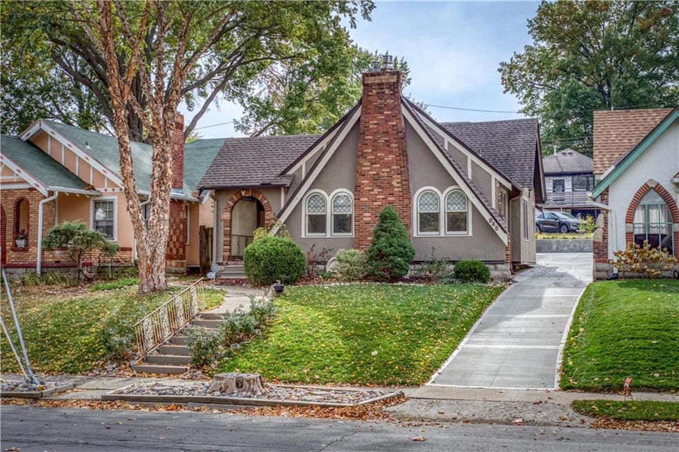 845 E 71st Terrace, Kansas City, MO 64131 - photo 1