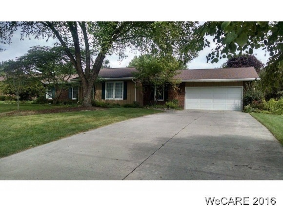 3680 Huntleigh Dr, Lima, OH 45806 - photo 1