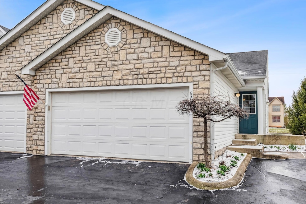 6703 Lagrange Dr unit 51E, Canal Winchester, OH 43110 - photo 1