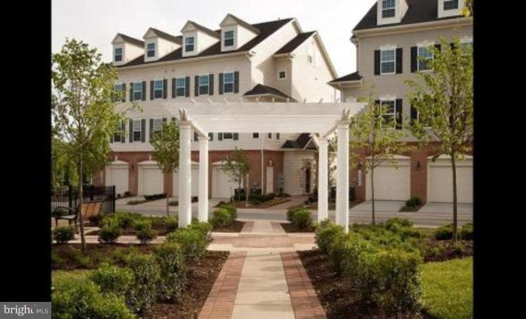 23210 Shaws Tavern Ct unit 2226, Clarksburg, MD 20871 - photo 1