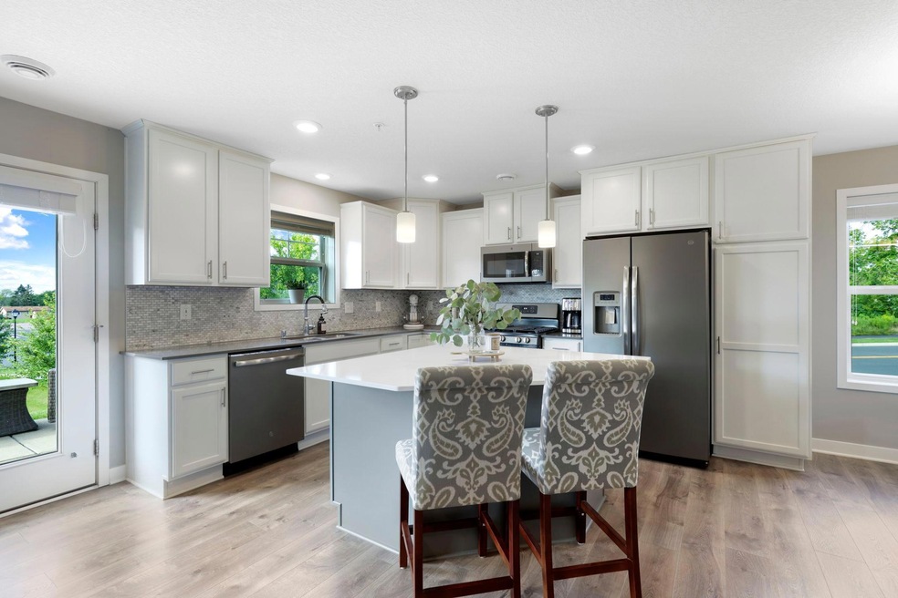 5863 Royalton Rd NE, Prior Lake, MN 55372 - photo 1