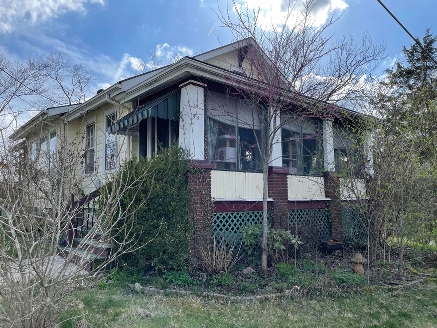 412 Lindsey Ave, Frankfort, KY 40601 - photo 1