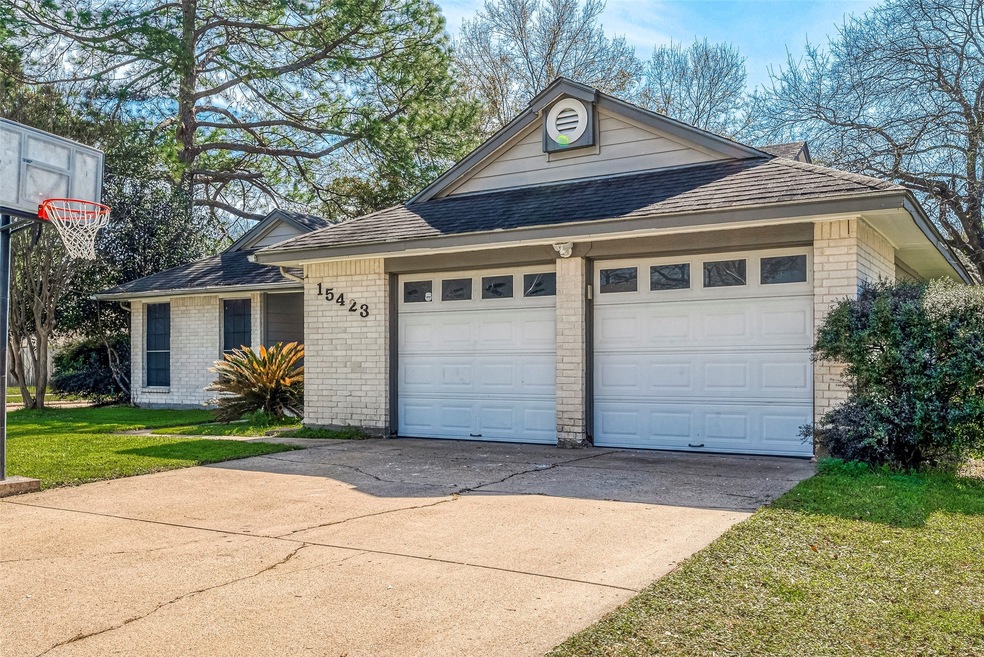 15423 Pebble Lake Dr, Houston, TX 77095 - photo 1