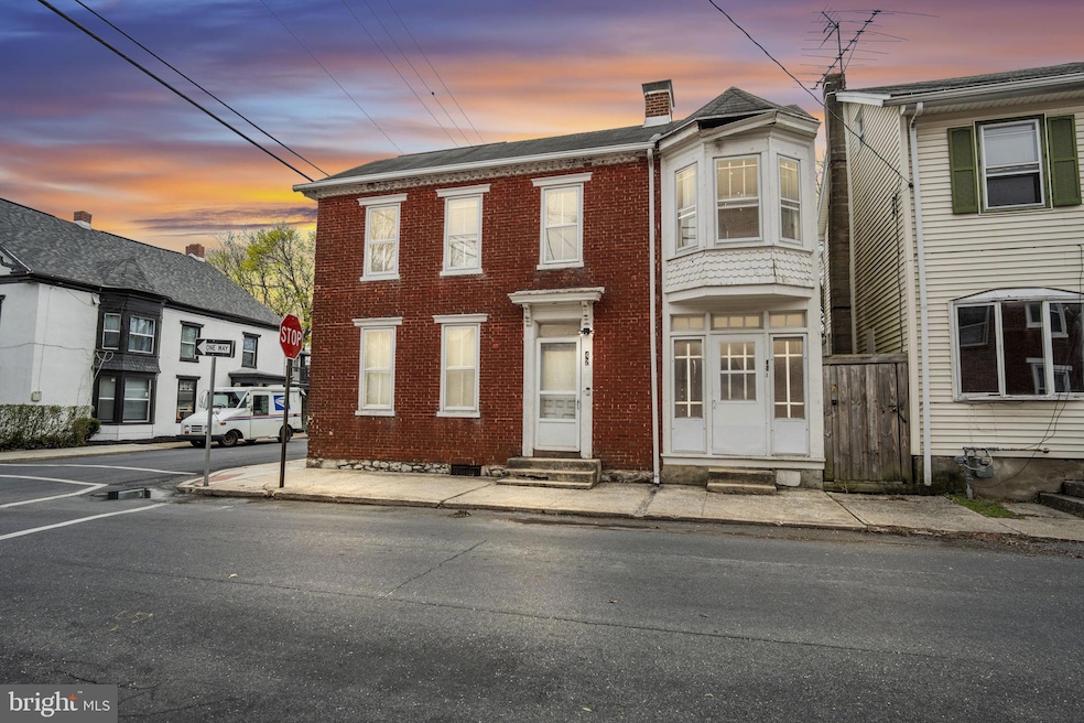 42 E Locust St, Mechanicsburg, PA 17055 - photo 1