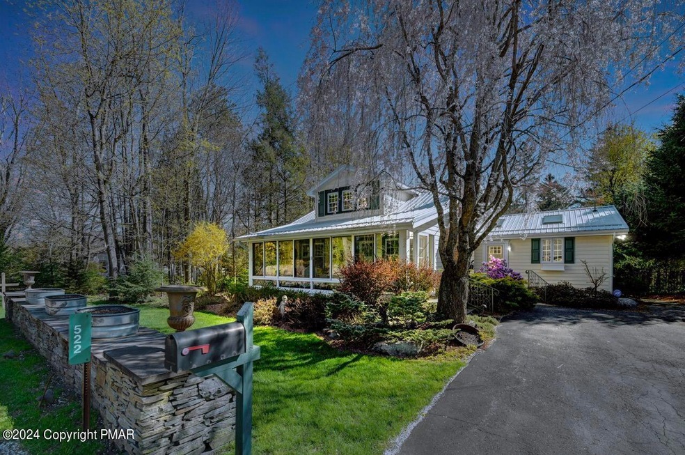 522 Prices Dr, Cresco, PA 18326 - photo 1