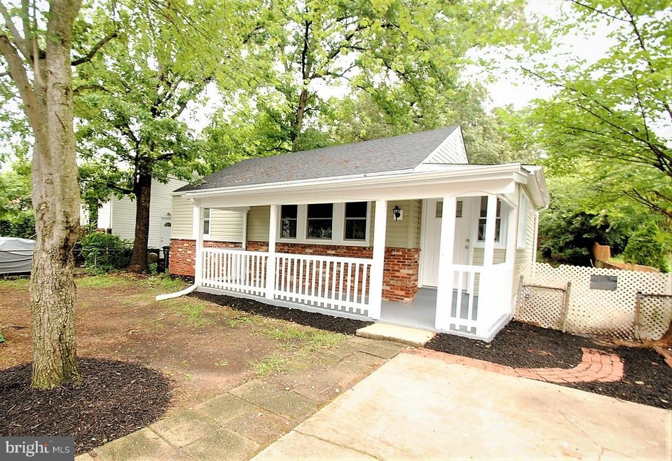 9010 3rd St, Lanham, MD 20706 - photo 1