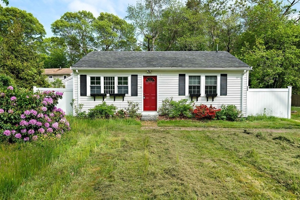 33 Presidents Ln, Plymouth, MA 02360 - photo 1