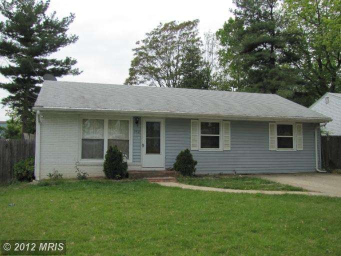 1931 Lewis Ave, Rockville, MD 20851 - photo 1