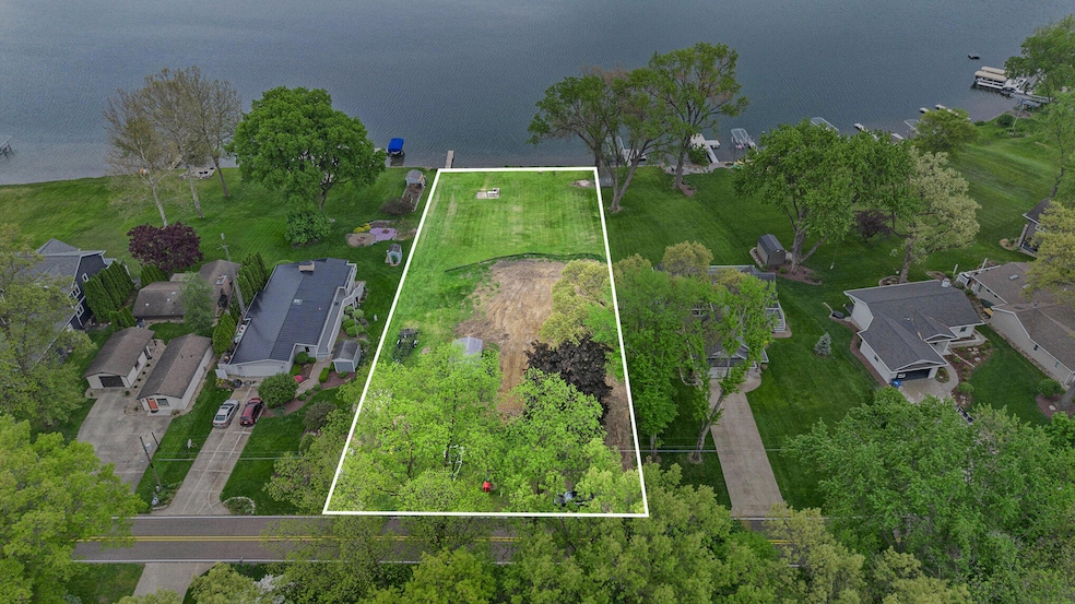 For Sale $890,000 • Co-Listing Agent