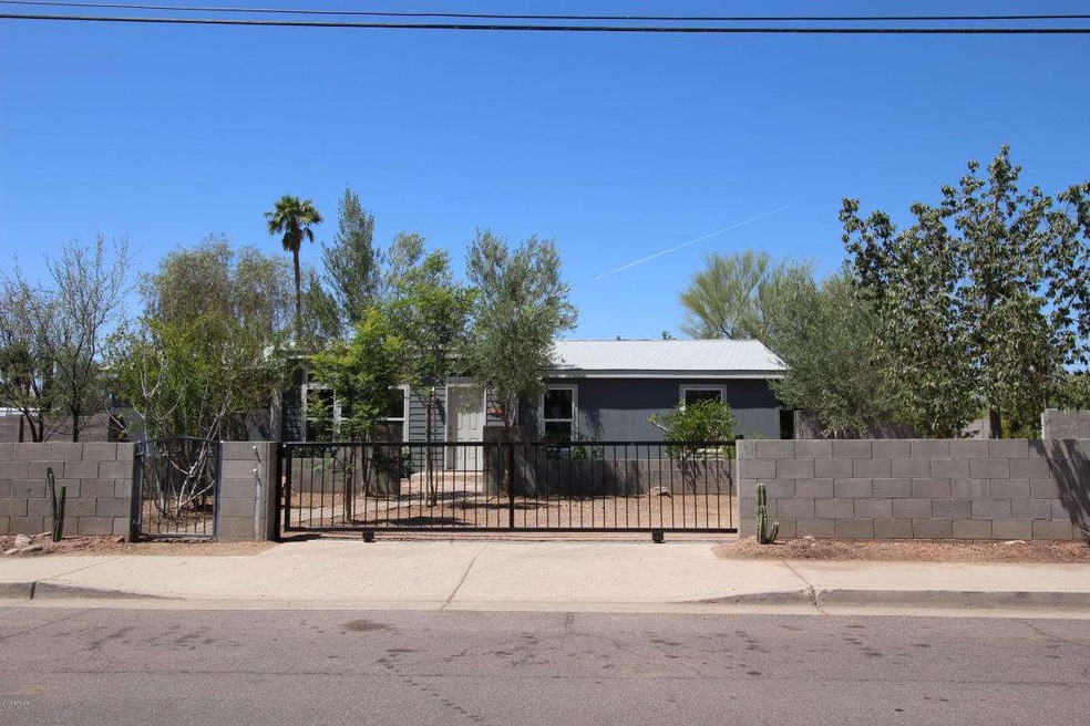 4 BEDROOM 2 BATH