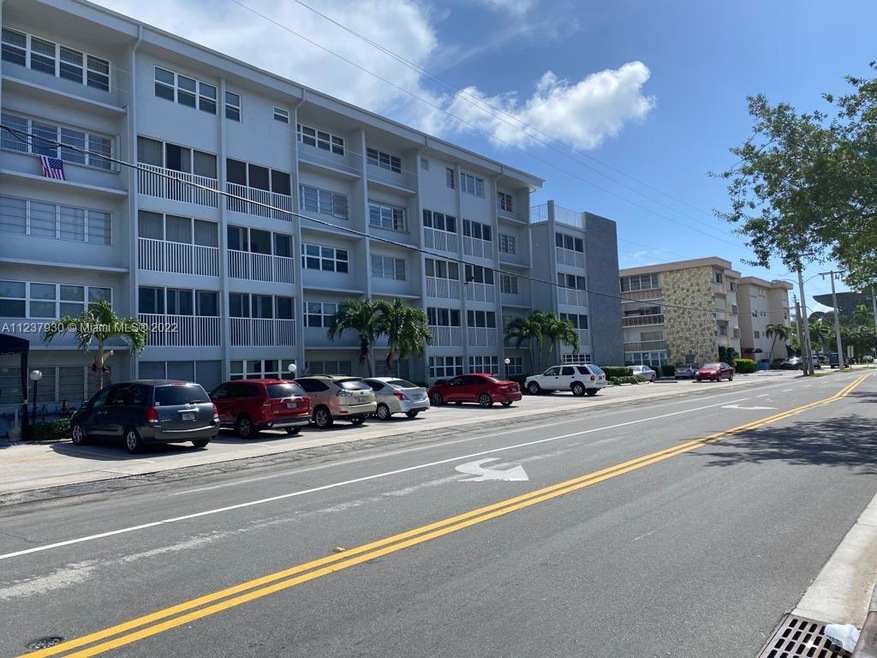 329 SE 3rd St unit 302S, Hallandale Beach, FL 33009 - photo 1