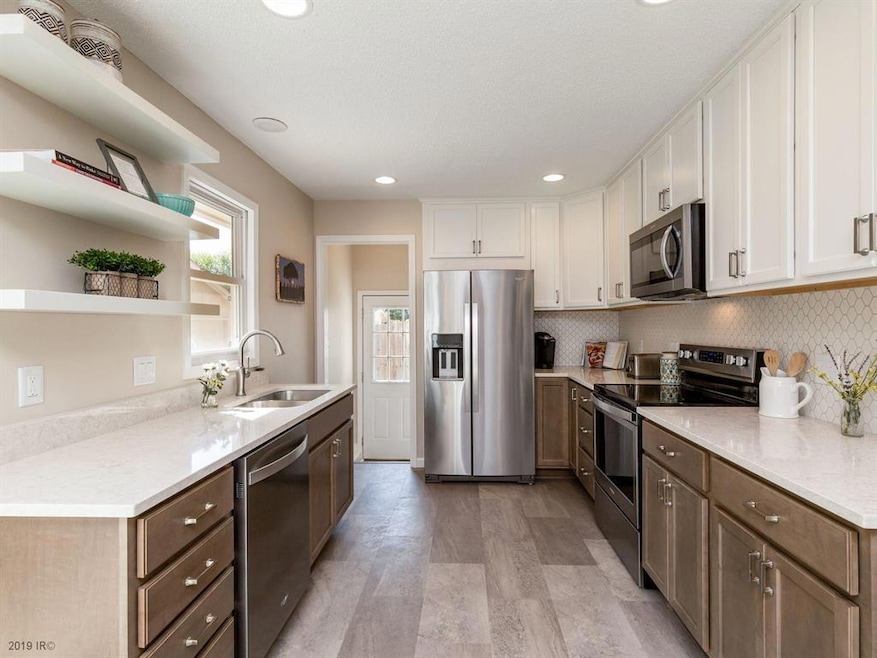 731 34th St, West Des Moines, IA 50265 - photo 1