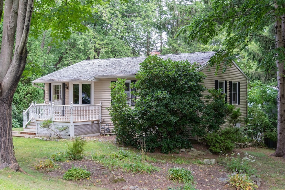 4 Sullivan Dr, Newburyport, MA 01950 - photo 1