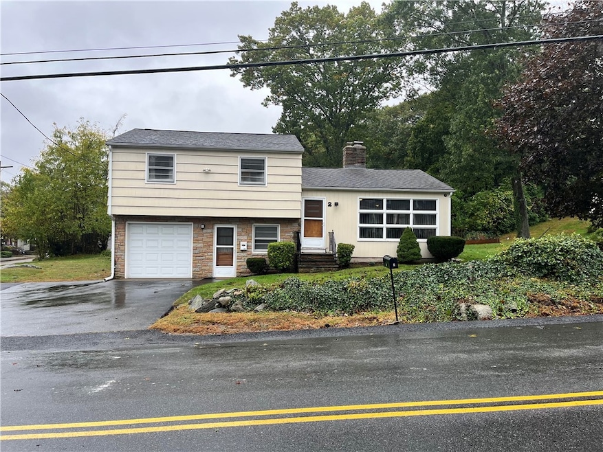 2 Cobble Hill Rd, Lincoln, RI 02865 - photo 1