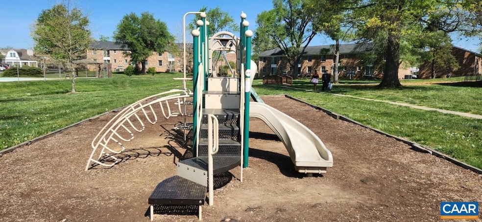 1750 Rosser Ave unit 44 BRANDON LADD CIRC, Waynesboro, VA 22980 - photo 1