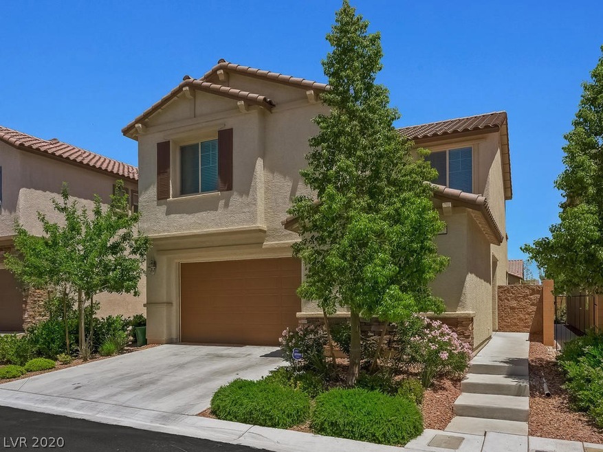 Almost new Lennar 2341 Floorplan built in 2017