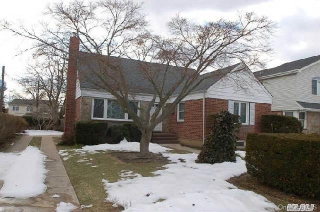 101 Rhodes Dr, New Hyde Park, NY 11040 - photo 1