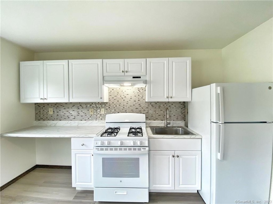 31 Euclid Ave unit 3, Stamford, CT 06902 - photo 1