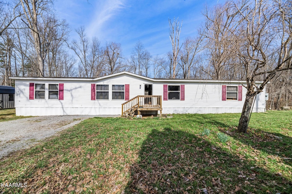 864 Claysville Rd, Crossville, TN 38571 - photo 1
