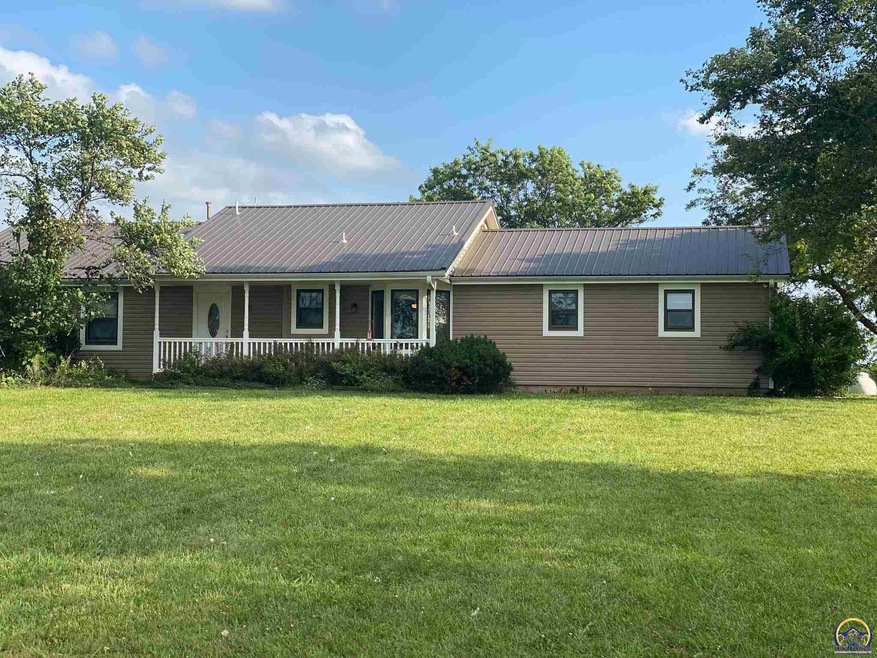 9320 SW Jordan Rd, Wakarusa, KS 66546 - photo 1