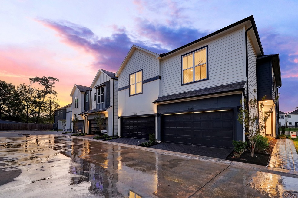 2318 Silva Park Ln, Houston, TX 77091 - photo 1