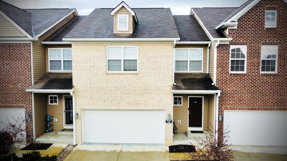 9749 Thorne Cliff Way unit 104, Fishers, IN 46037 - photo 1