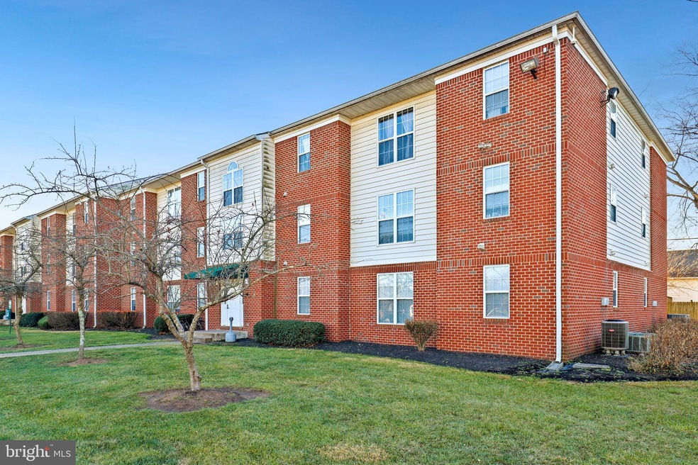 11256 Torrie Way unit D, Bealeton, VA 22712 - photo 1