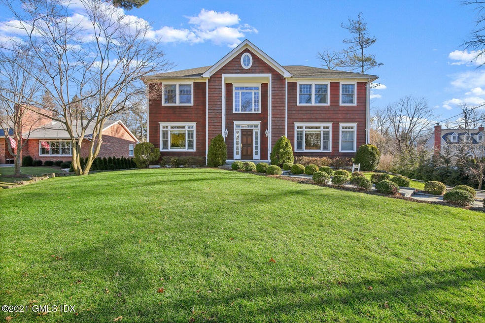 39 Lockwood Ln, Riverside, CT 06878 - photo 1