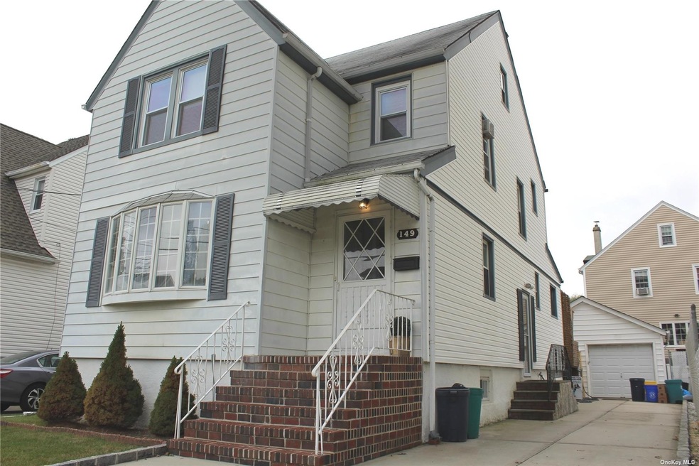 149 Munro Blvd, Valley Stream, NY 11581 - photo 1