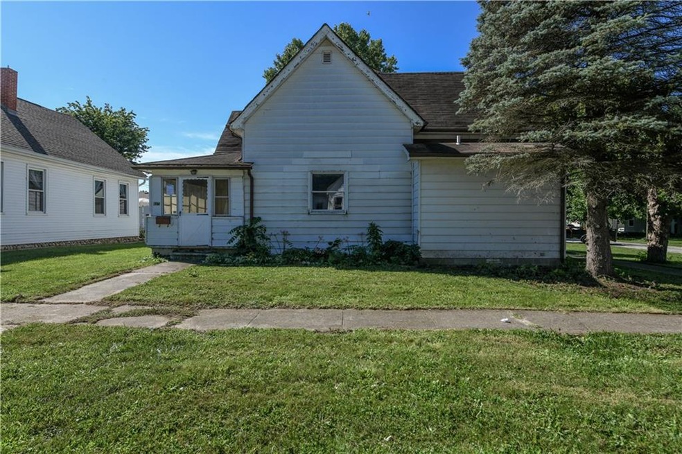 315 W Plum St, Thorntown, IN 46071 - photo 1