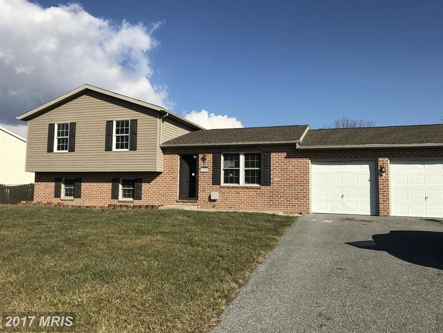 1330 Mallard Dr W, Chambersburg, PA 17202 - photo 1