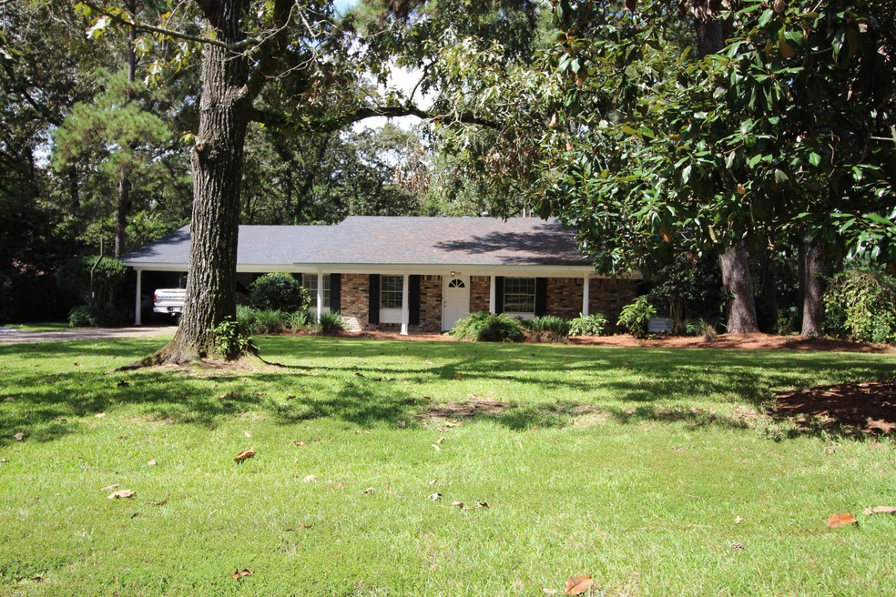 2918 Crescent Hill Drive