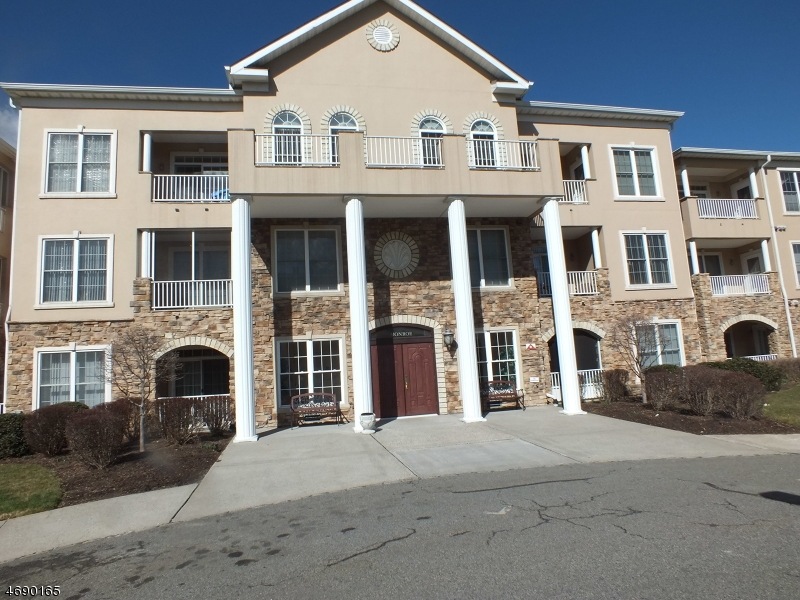 305 Cleveland Ln unit 305, Rockaway, NJ 07866 - photo 1
