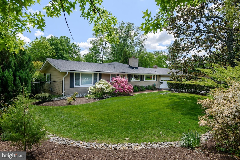 3525 Devon Dr, Falls Church, VA 22042 - photo 1