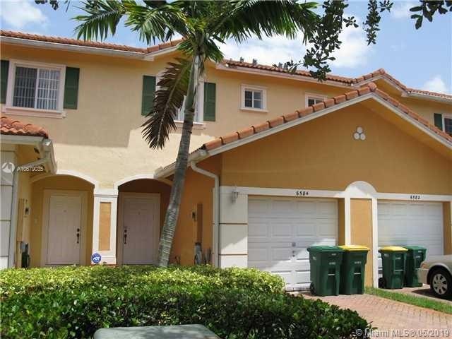 6584 Catalina Ln, Tamarac, FL 33321 - photo 1