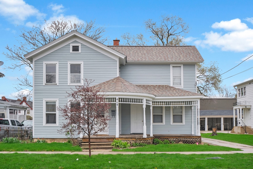 418 E Benton St, Aurora, IL 60505 - photo 1