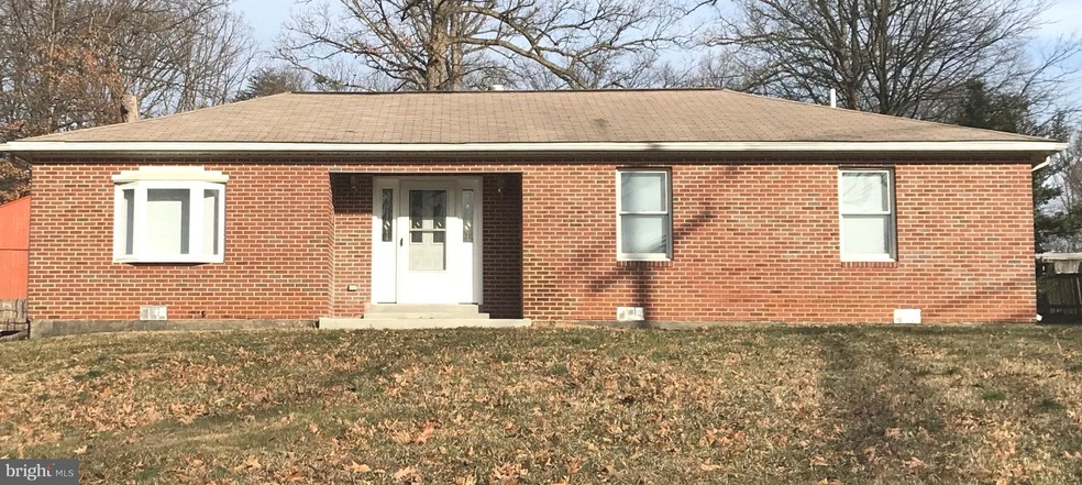 9032 Hickory Hill Ave, Lanham, MD 20706 - photo 1