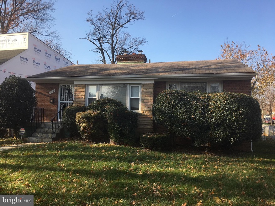 226 46th Place NE, Washington, DC 20019 - photo 1